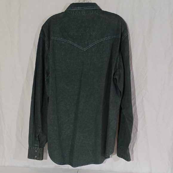 Wrangler Men's Dark Green Casual Shirt - Picture 2 of 8